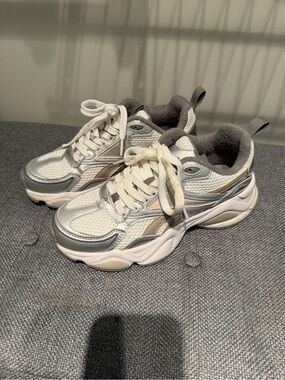 Reebok Women's Chunky Lace-Up Sneakers in White, Silver, Gray